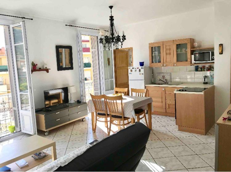 Appartement Beau 3 pieces proche centre à Menton Extérieur photo